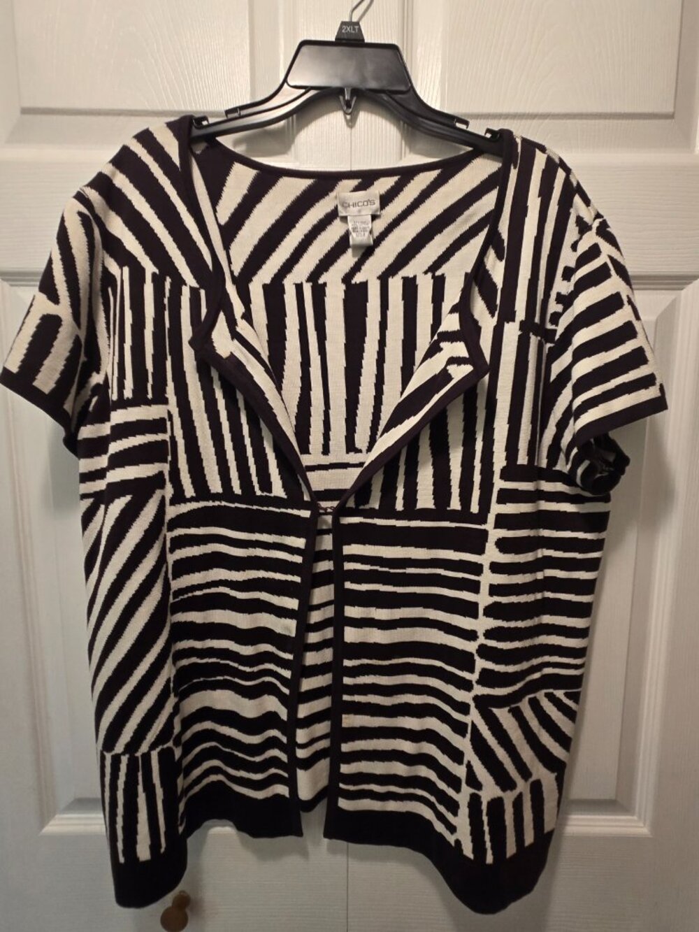 CHICO'S Women's Black/Cream Abstract Print Open Front Cardigan - Size 3